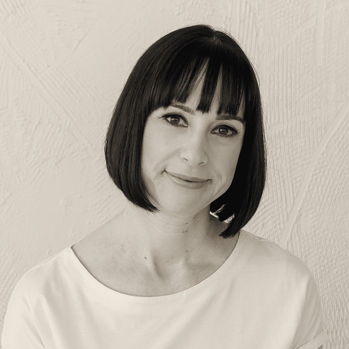 Portrait of Dr Sarah Whyte